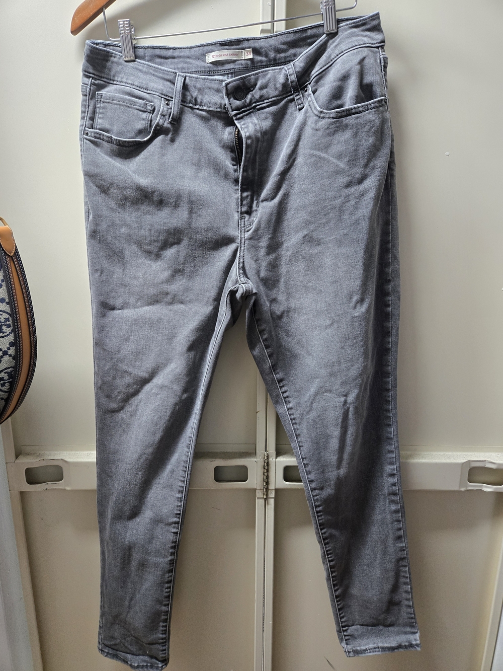 Levi's Women's Skinny Jeans in Gray